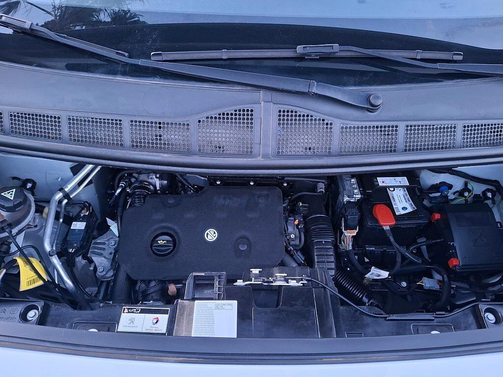 Peugeot Expert BlueHDi 100 S&SPremium L2 PASSO LUNGO