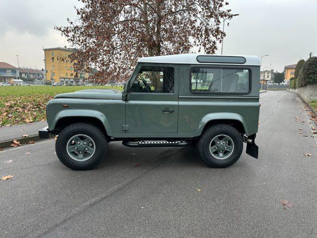 LAND ROVER Defender 90 2.2 TD4 Station Wagon NEOPATENTATI