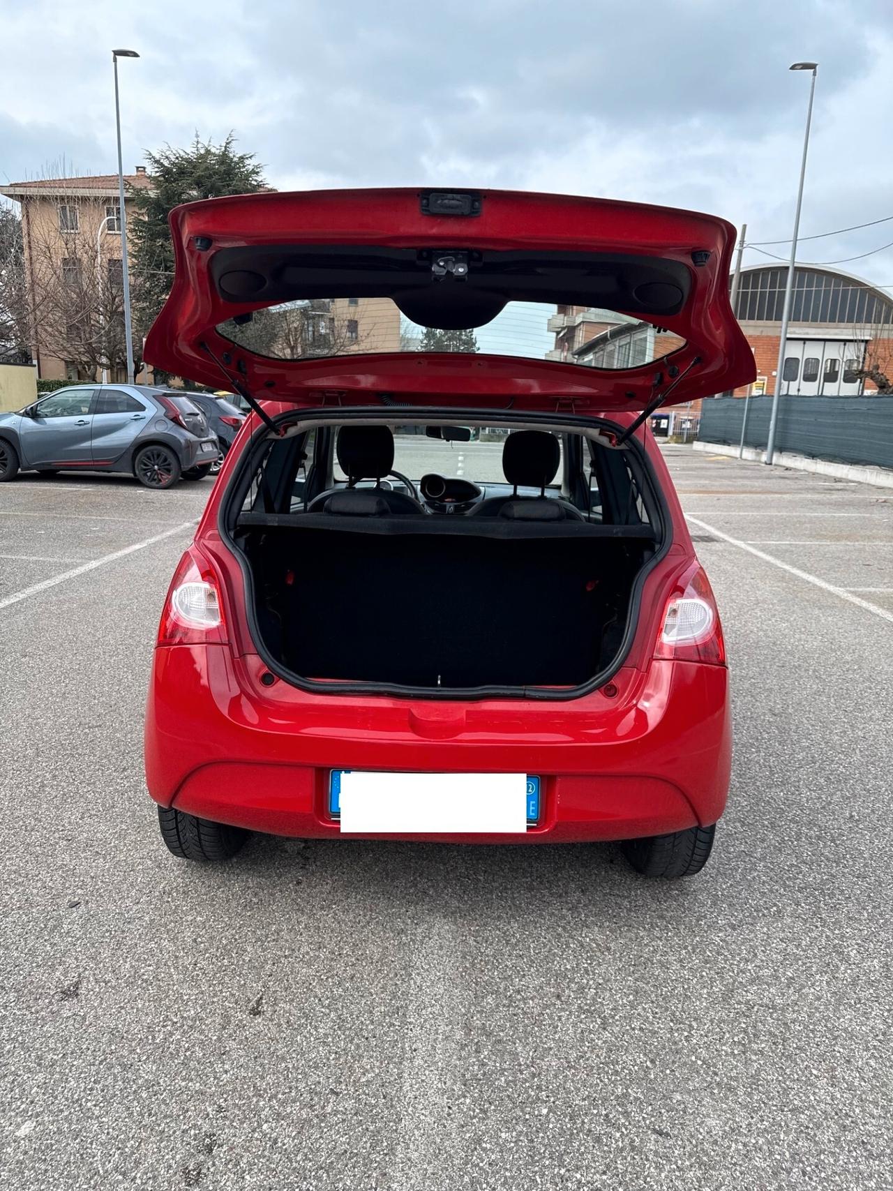 Renault Twingo 1.2 Gpl - NEOPATENTATI - 12 MESI DI GARANZIA -