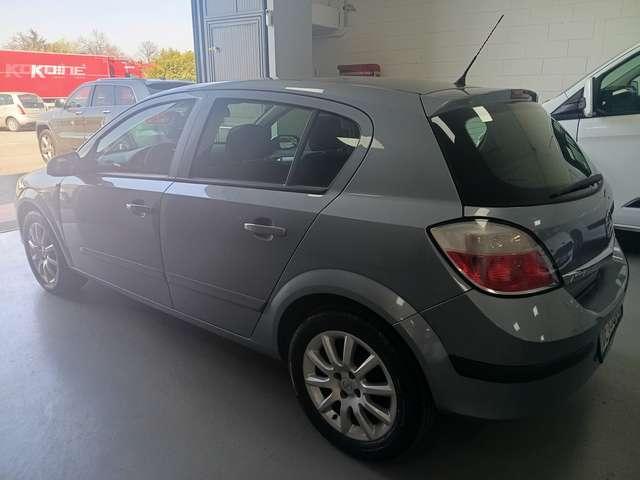 Opel Astra Astra III 2004 5p 1.6 twinport Club