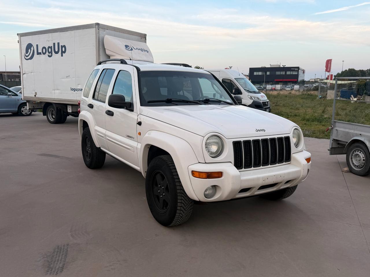 Jeep Liberty 3.7 V6 4X4 automatico 212cv