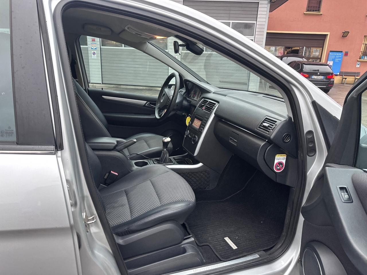 Mercedes-benz B 180 CDI Sport pari al Nuovo