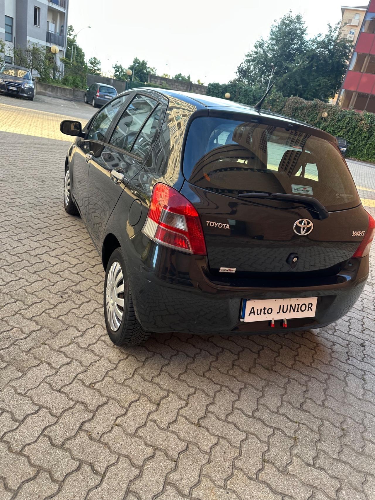 Toyota Yaris 1.0 5 porte Lounge