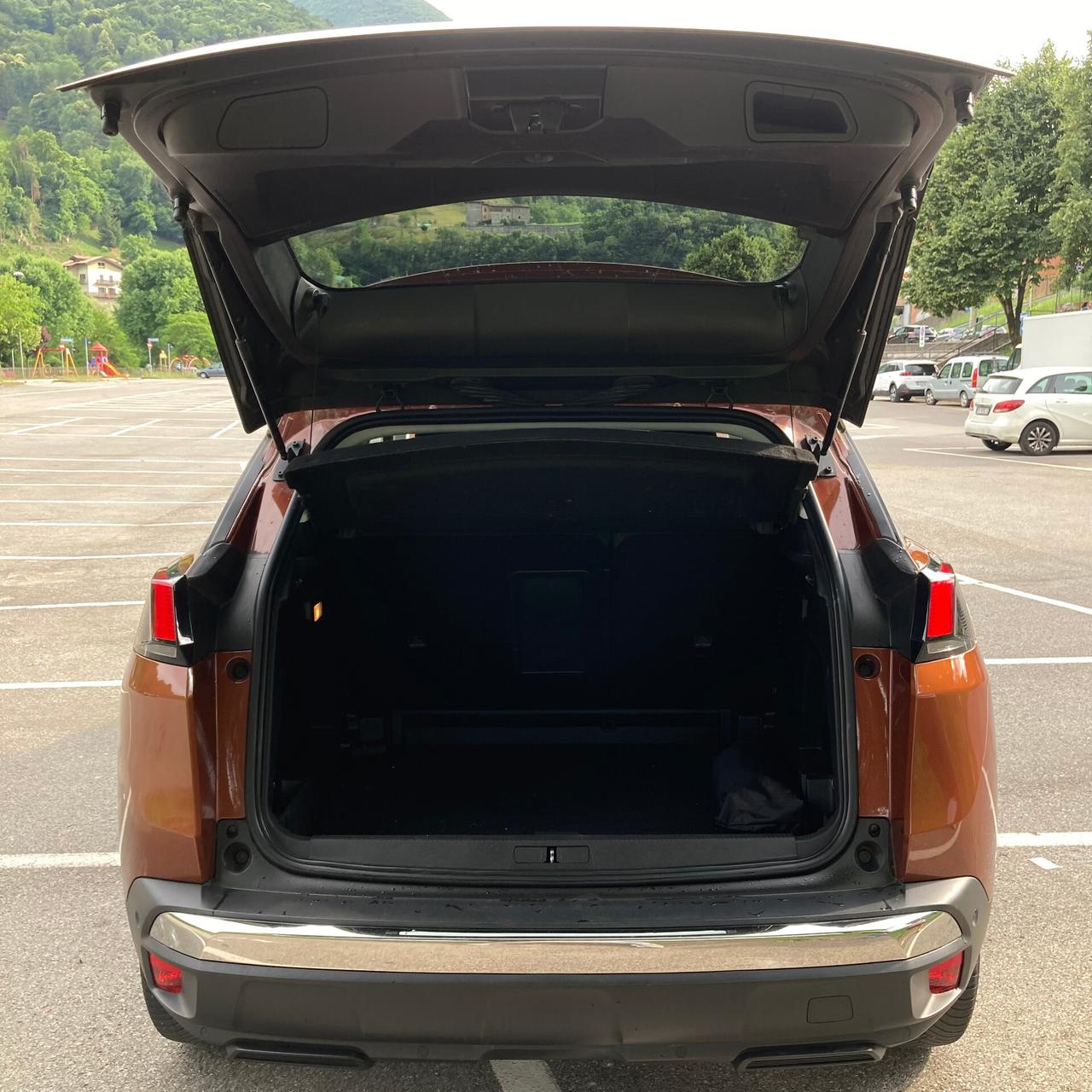 Peugeot 3008 BlueHDi 130 S&S EAT8 Allure