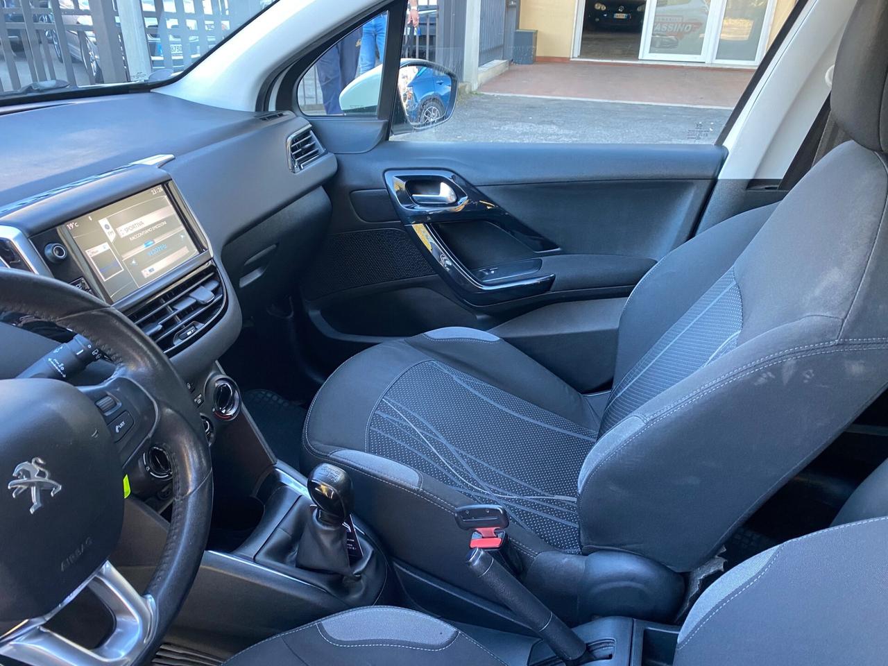 Peugeot 208 benzina gpl