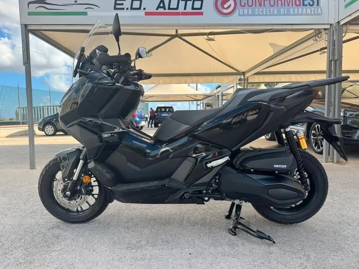 Honda X-ADV 350 NUOVO PRONTA CONSEGNA