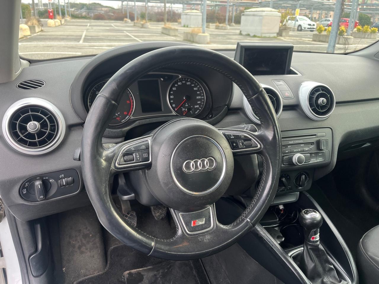 Audi A1 1.6 TDI S line edition