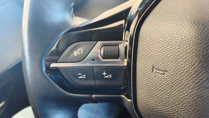 Peugeot 208 Allure Pack BlueHDi 100 S/S