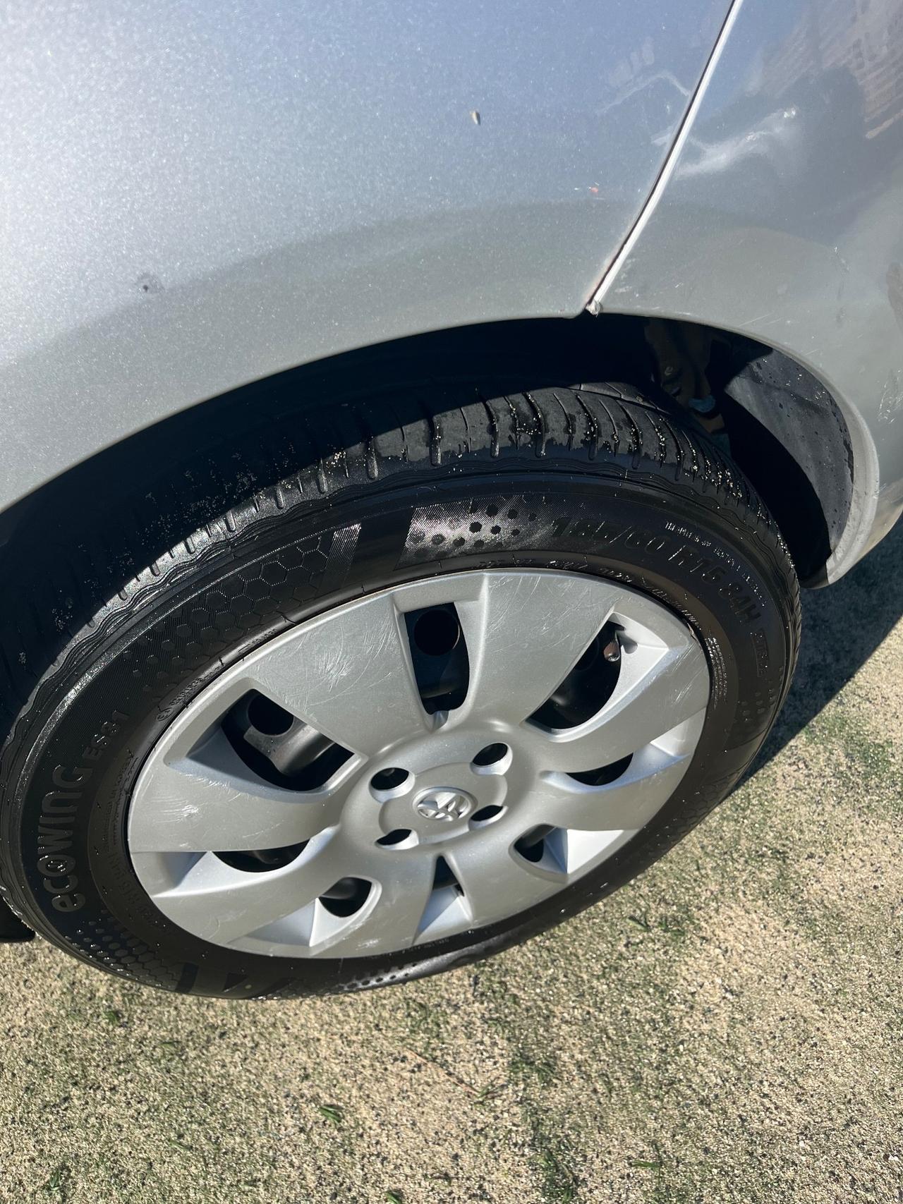 Toyota Yaris 1.0 3 porte