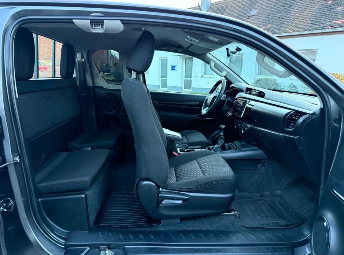 Toyota Hilux 2.4 D-4D 4WD 2 porte Chassis & Cab Comfort