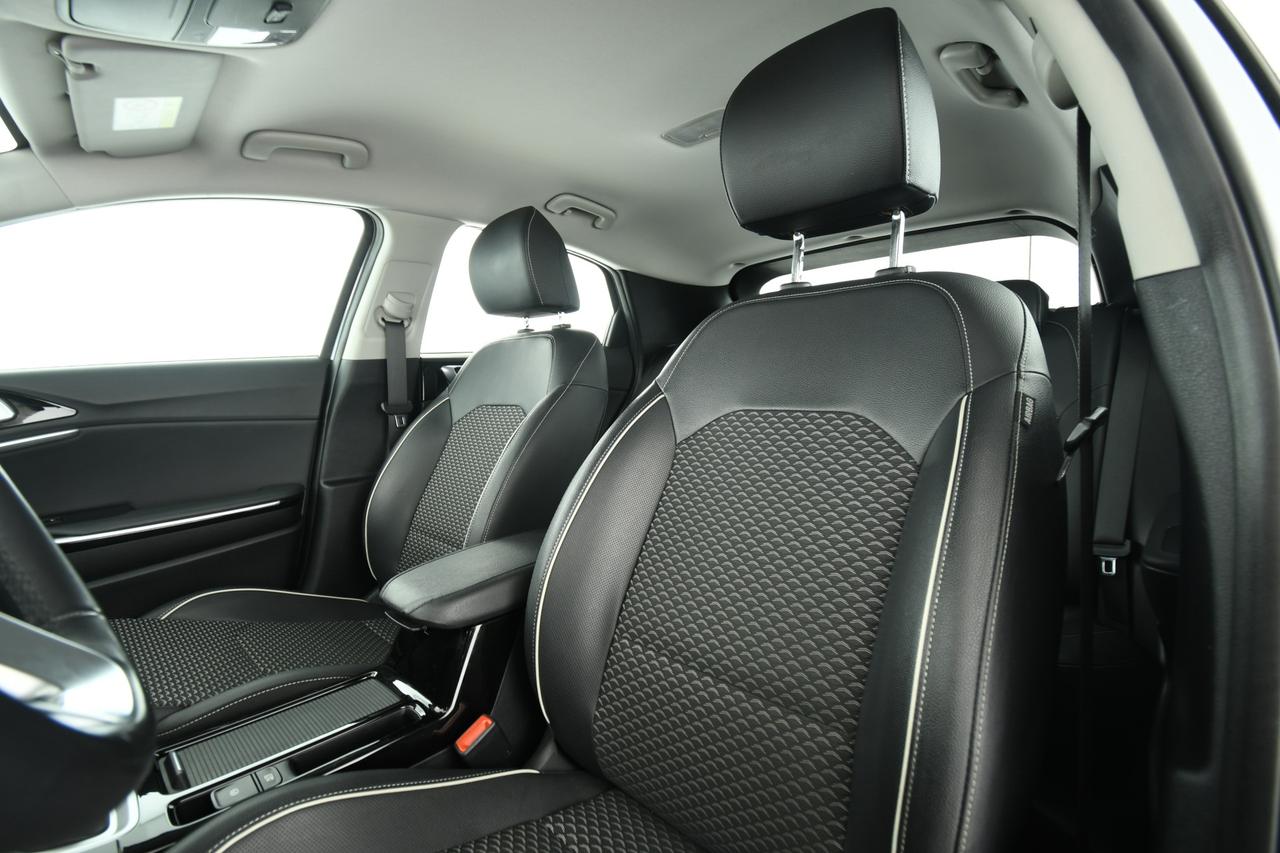 KIA XCeed 1.5 t-gdi mhev Business 160cv dct CAMERA+APP CONNECT+C18"