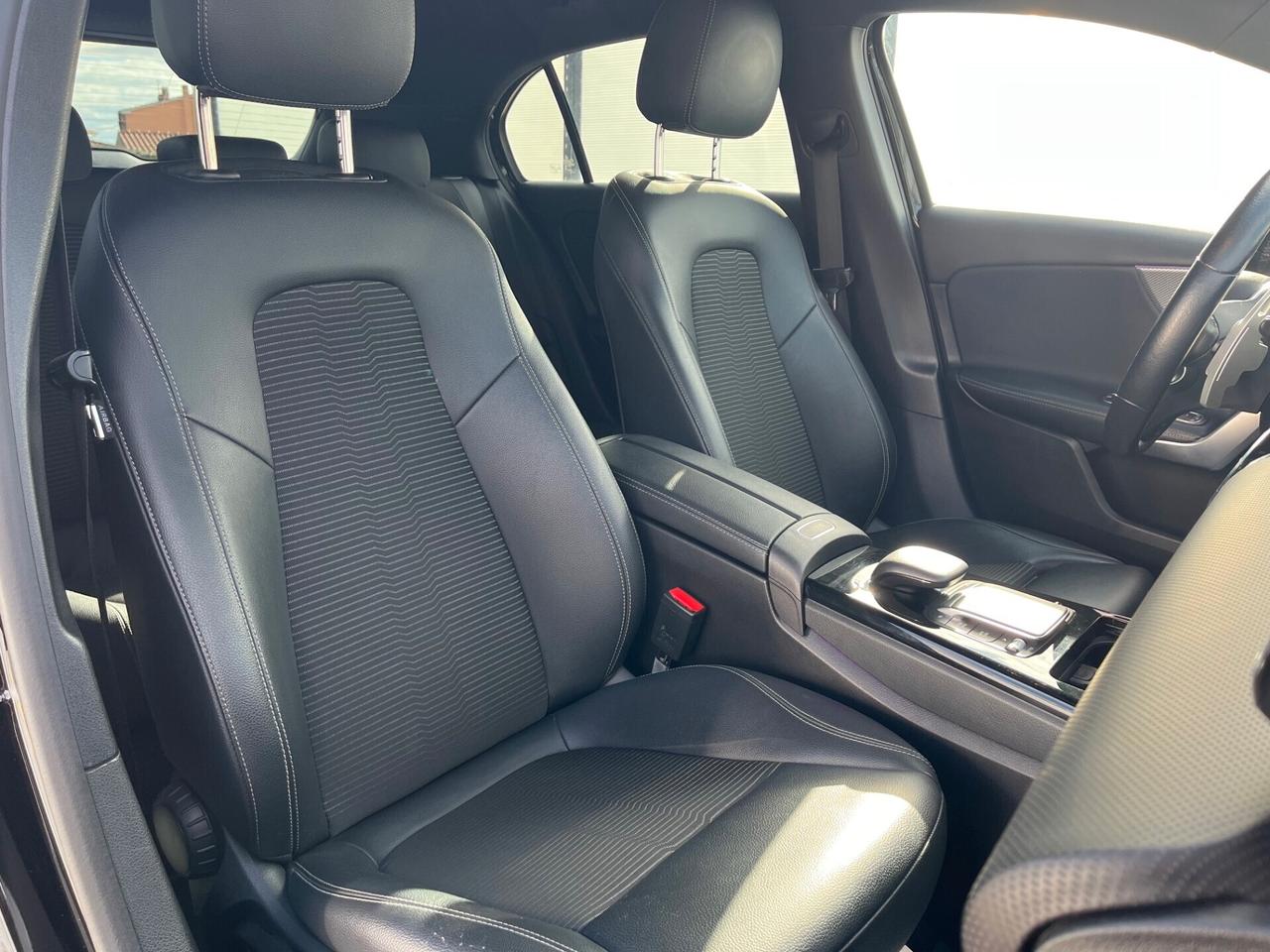 Mercedes A 180d 2.0cc 116cv Auto Sport *LUCI AMBIENT*