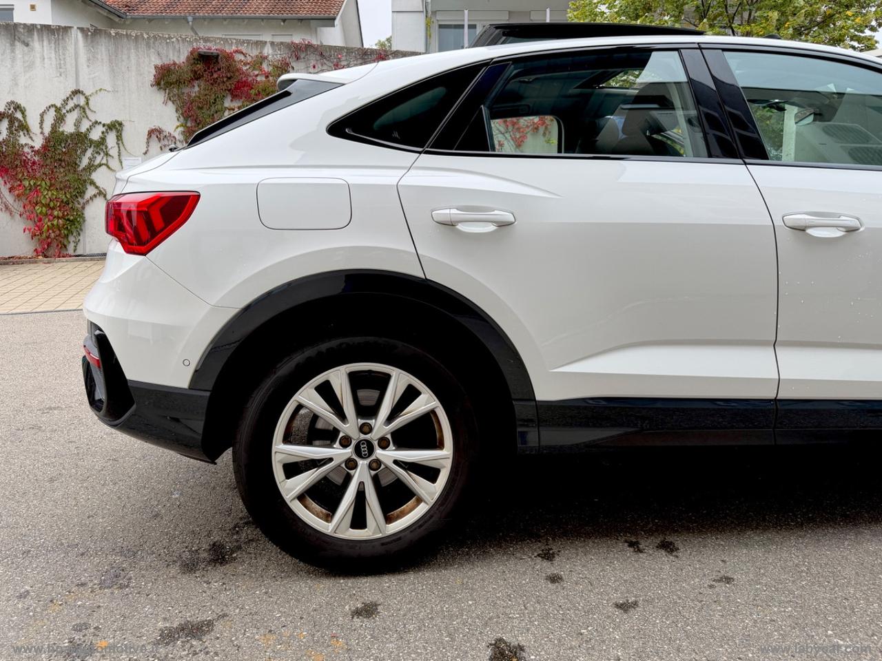 AUDI Q3 SPORTBACK 2.0TDI TETTO FULL LED NAVI RETROCAMERA