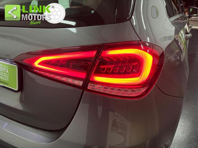 MERCEDES-BENZ A 200 d Premium AMG Line