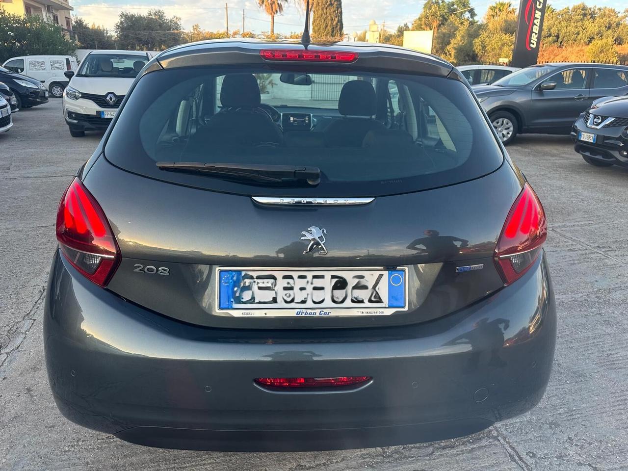 Peugeot 208 1.2 PureTech Allure (2016) | OK NEOPATENTATI - Solo 64.400 KM!