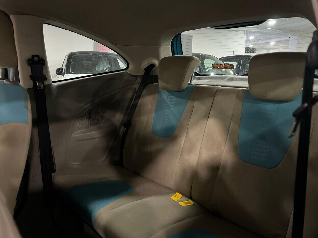 NUOVA FORD KA TITANIUM 1.2 BENZ 70CV