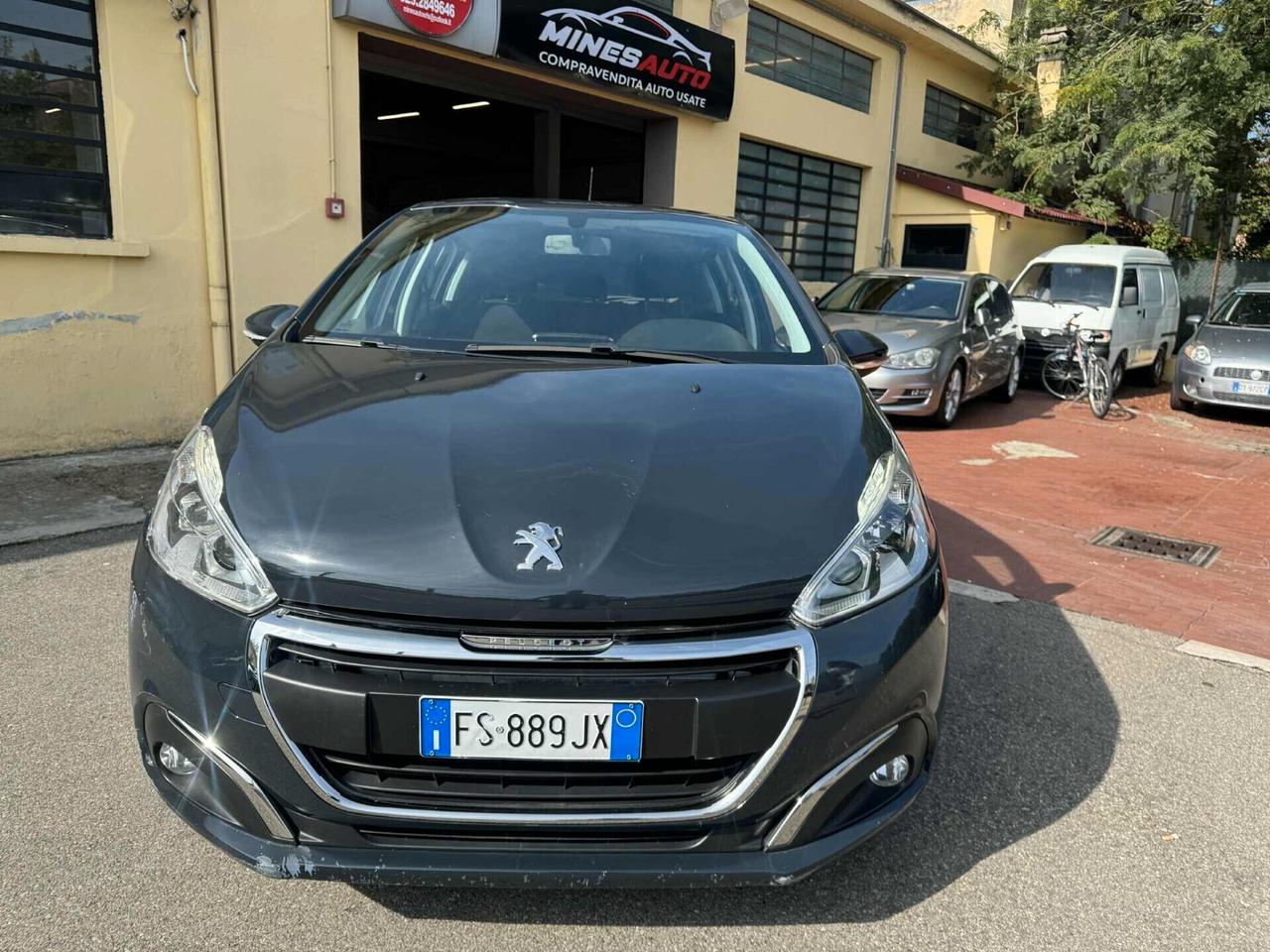 Peugeot 208 Anno 2019 1.2 Benz CARROZZERIA DA VISIONARE