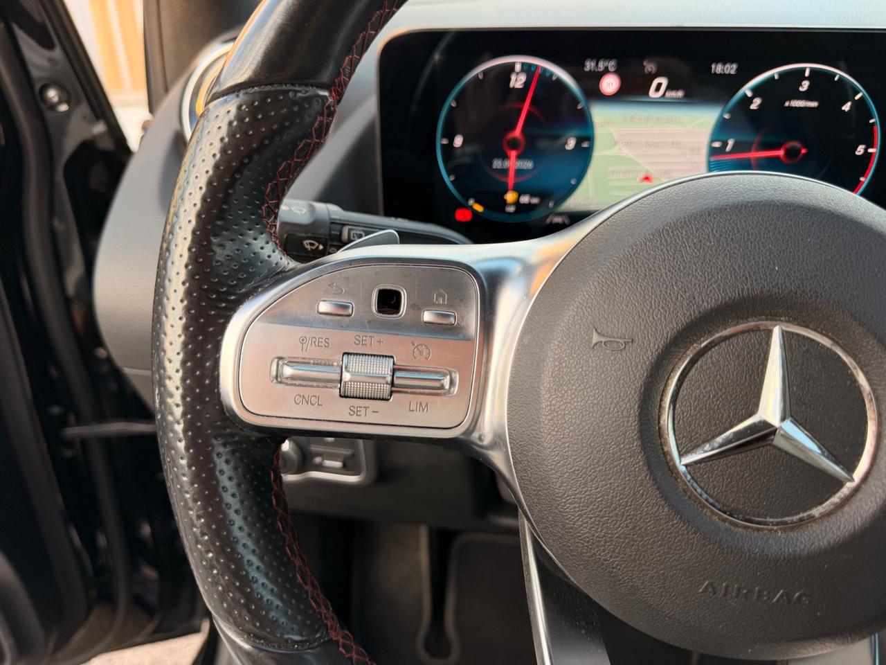 Mercedes-benz B 180 d Automatic Premium AMG KIT LUCI