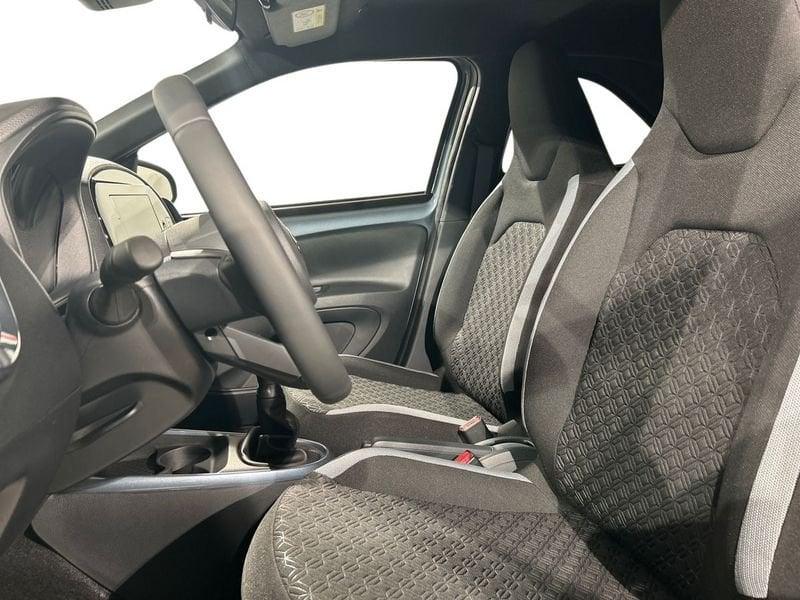 Toyota Aygo X 1.0 VVT-i 72 CV 5 porte Trend