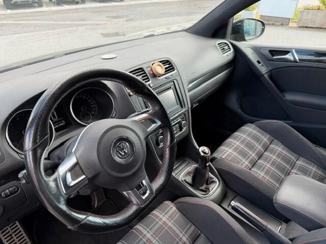 Volkswagen Golf GTI 2.0 TSI 5p.