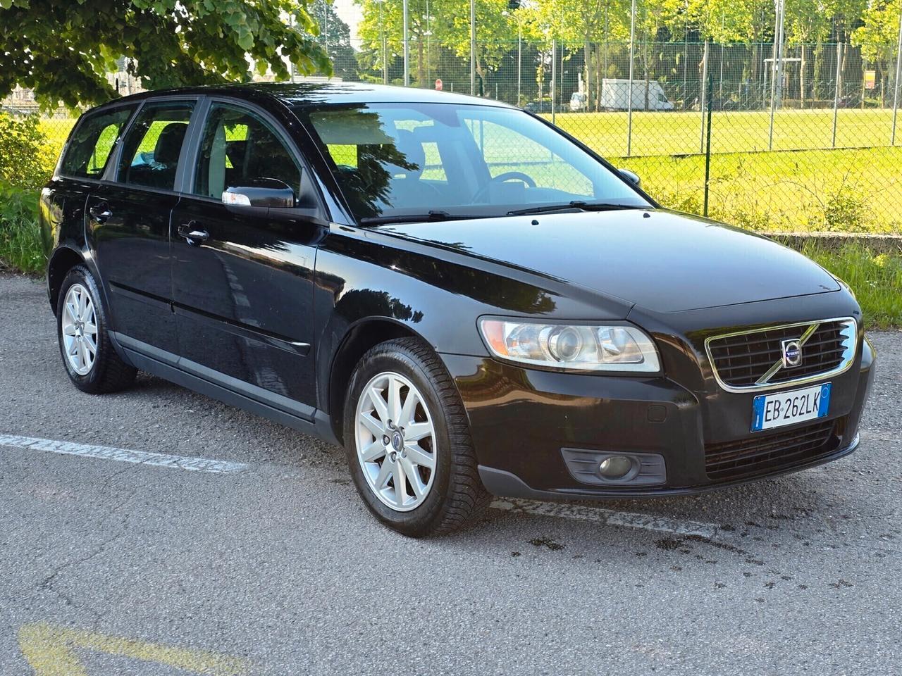 Volvo V50 2.0 D 6 MARCE - INTERNI IN PELLE