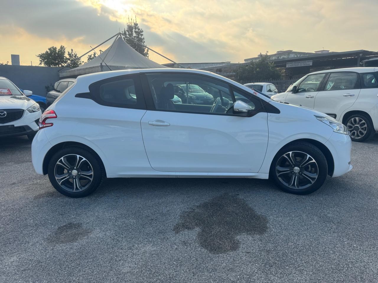 Peugeot 208 PureTech 82 3 porte Allure