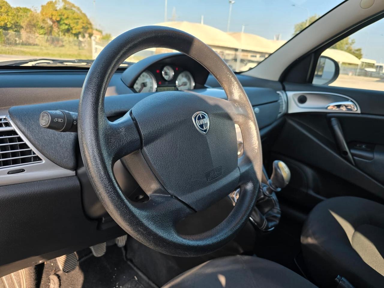 Lancia Ypsilon 1.2 69 CV Diva