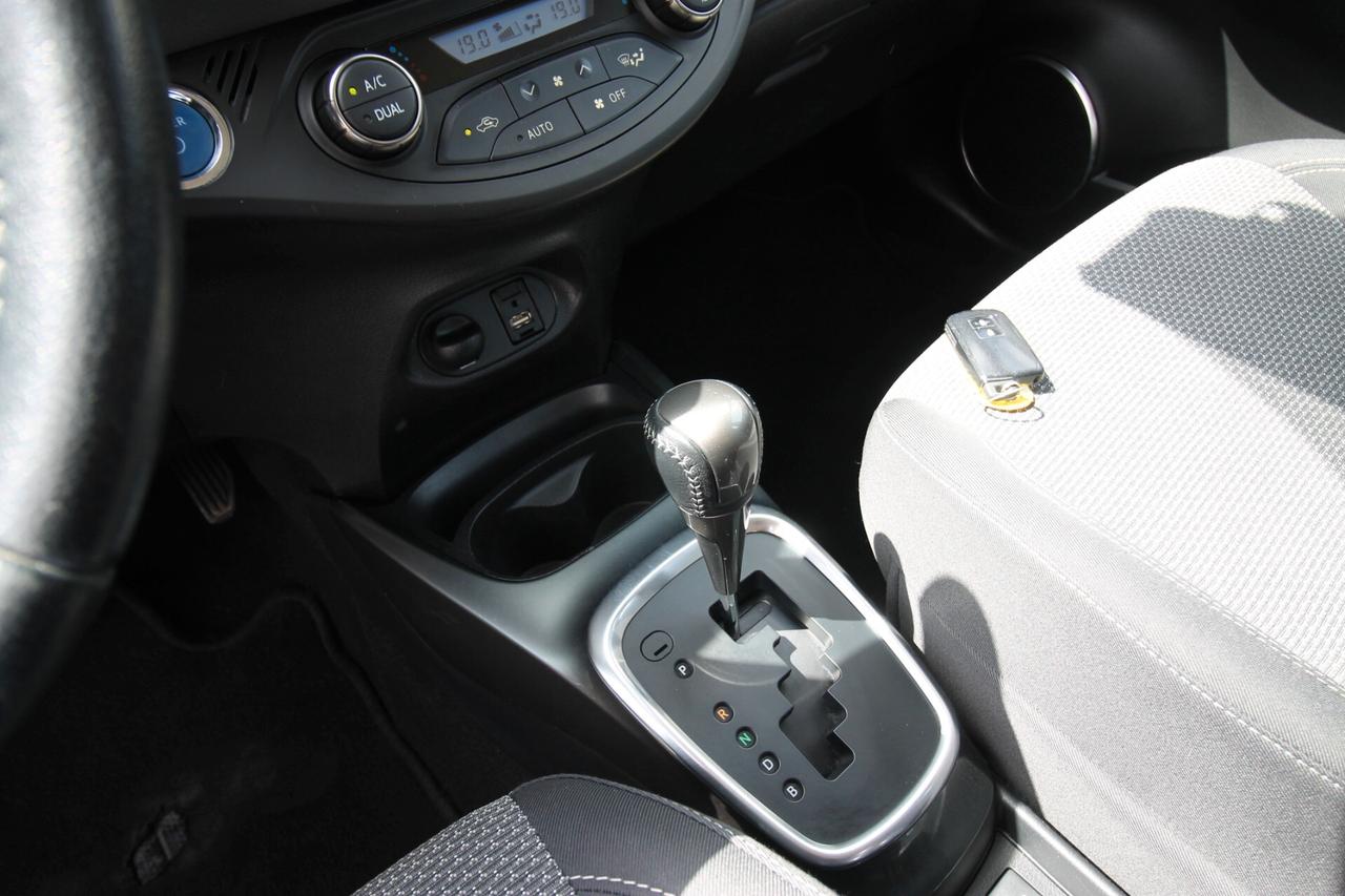 Toyota Yaris 1.5 Hybrid 5p Active | unipro| 2016