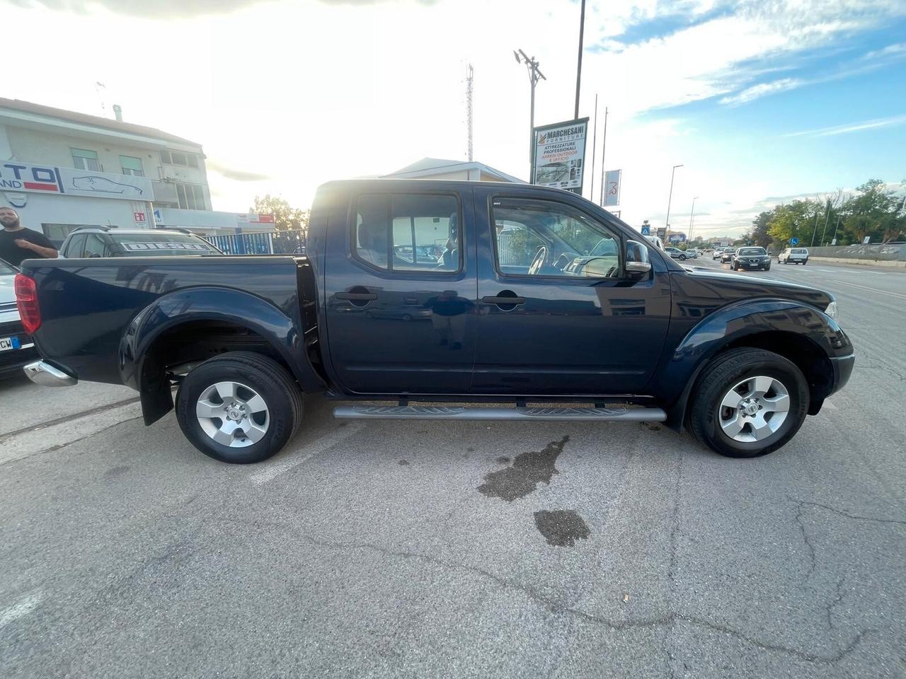 Nissan Navara 2.5 dCi 4 porte Double Cab LE