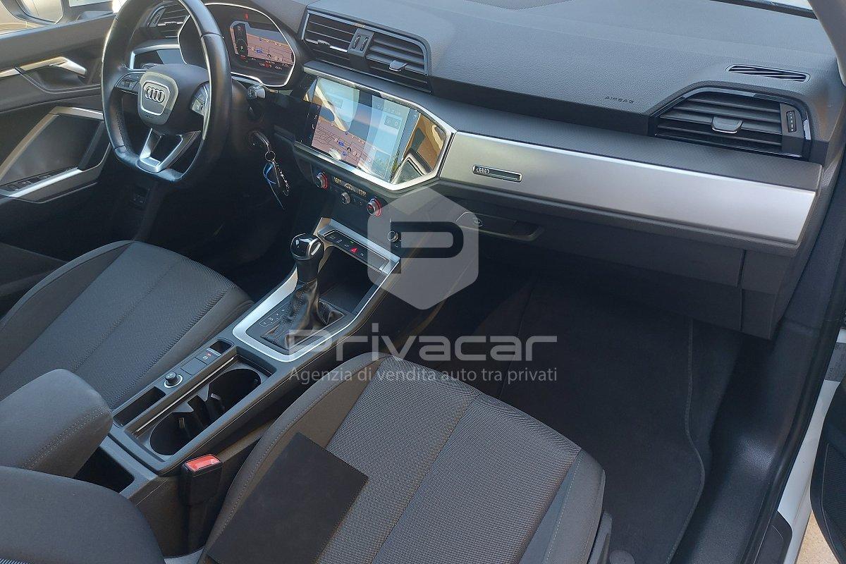 AUDI Q3 SPB 45 TFSI e S tronic Business Plus