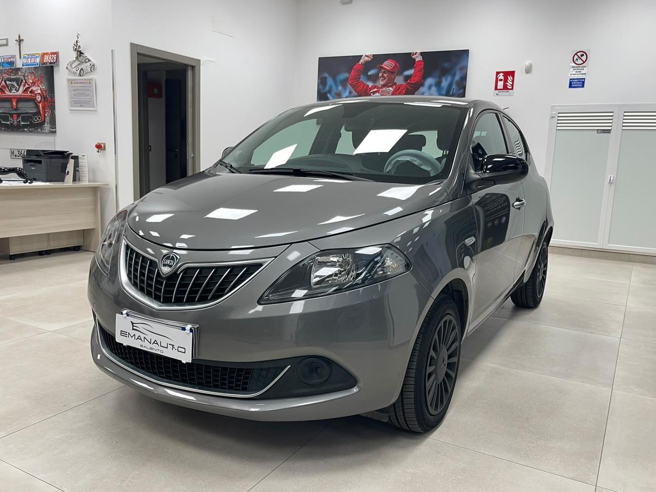 LANCIA YPSILON 1.0 HYBRID 70CV SILVER