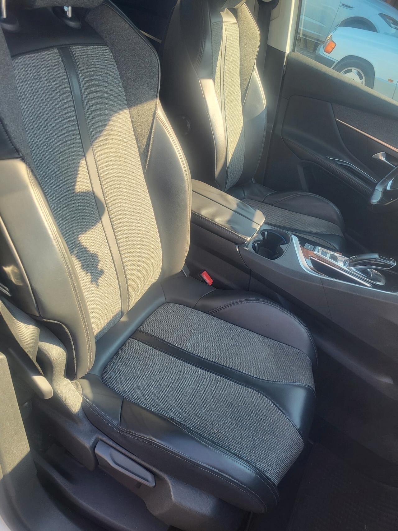 Peugeot 5008 BlueHDi 130 S&S EAT8 Allure