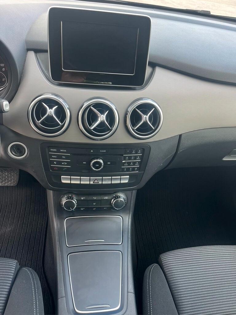 Mercedes-benz B 180 SPORT......SOLI 75000KM