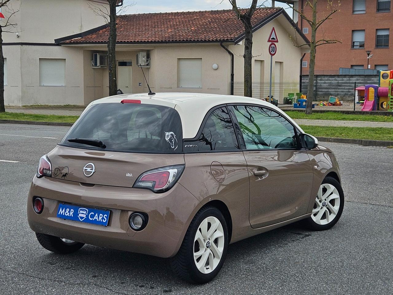 Opel Adam 1.2 70 CV Slam neopatentati by color