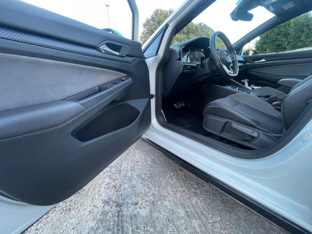 Volkswagen Golf R-Line DSG 2.0 TDI 150cv