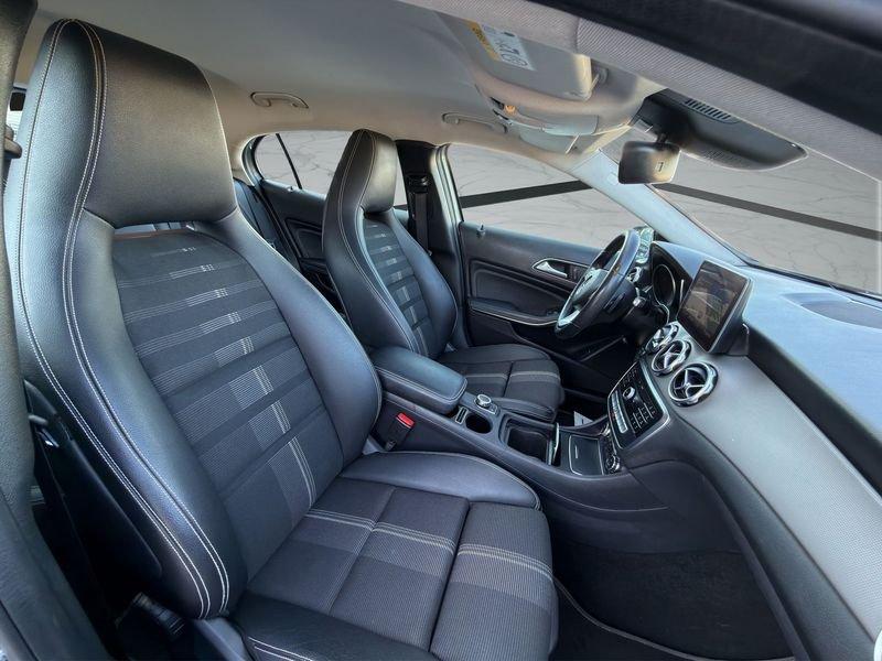 Mercedes-Benz GLA GLA 200d Sport 4matic