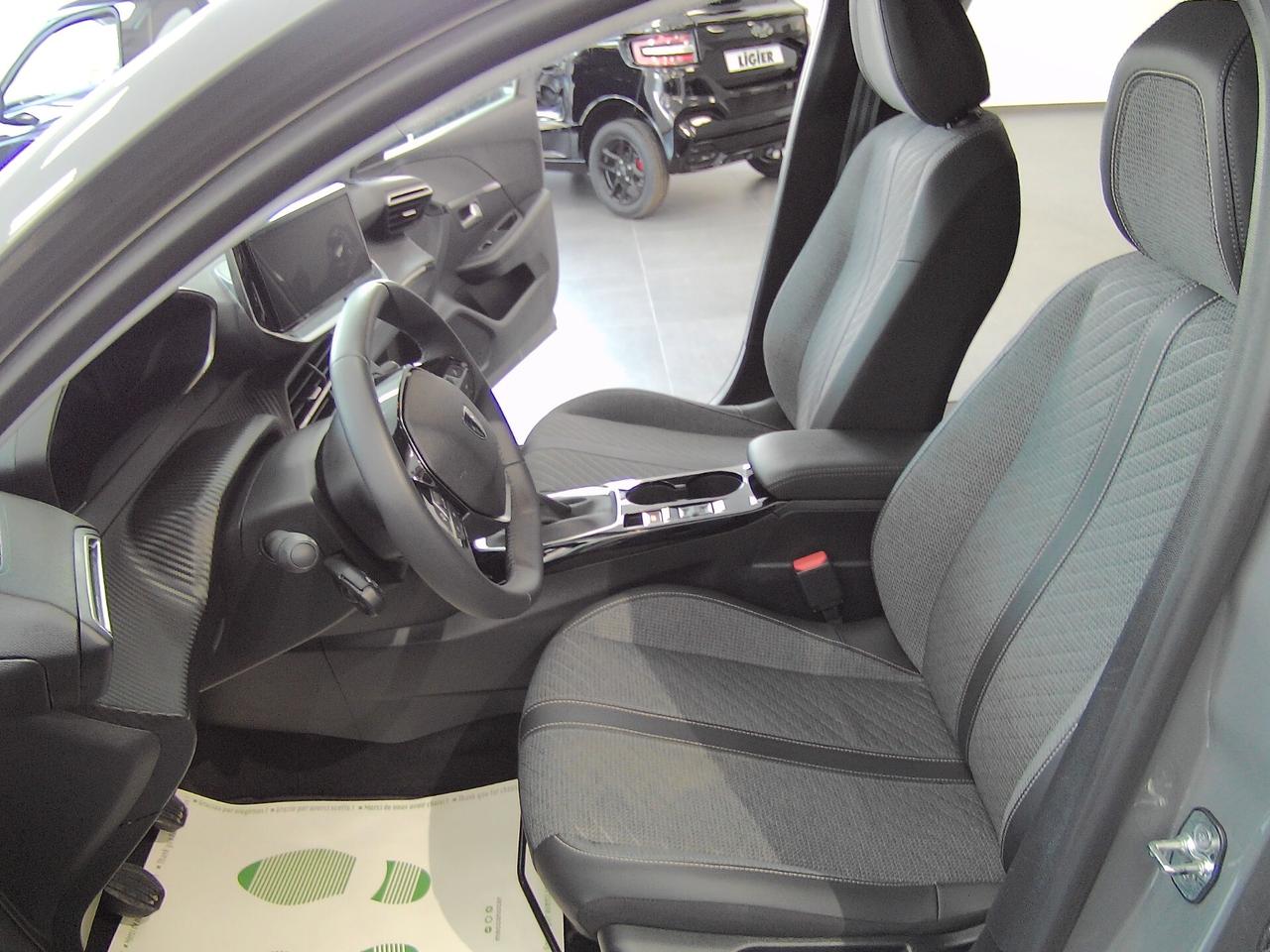 Peugeot 208 PureTech CV100 5 porte Allure Pack 2025