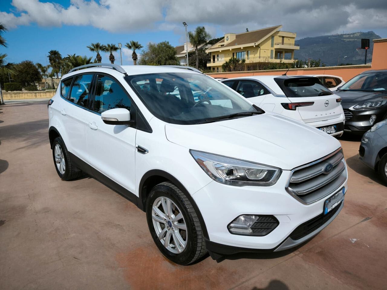 Ford Kuga 1.5 TDCI 120 CV S&S 2WD Business