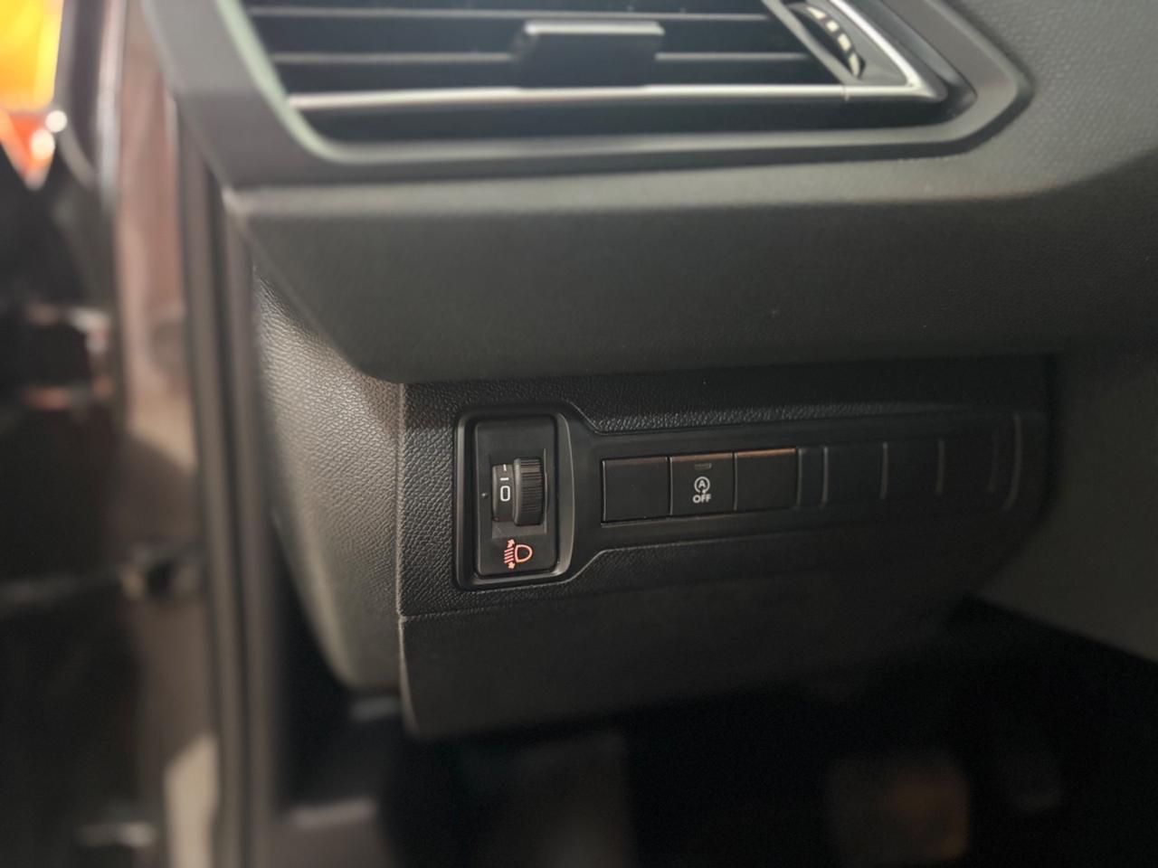 Peugeot 308 BlueHDi 1.6 120 SW Allure cambio automatico permute finanziamenti