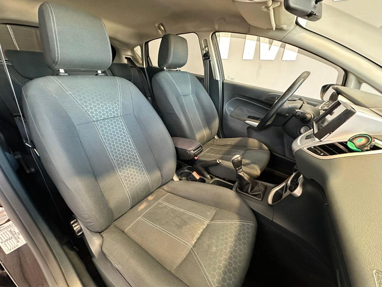 Ford Fiesta 1.4 TDCi 68CV 5 porte Titanium