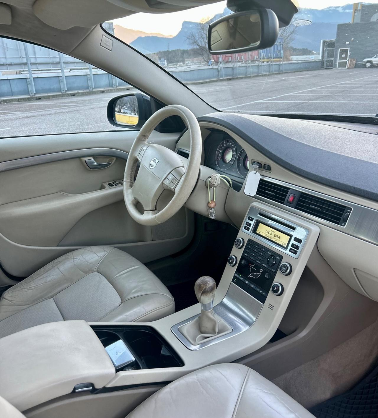 Volvo V70 2.0 D R-Design 2010