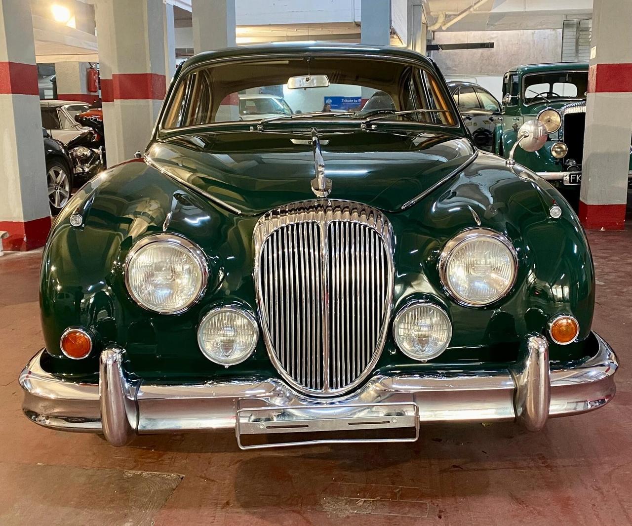 Daimler 250-V8 (Automatic)