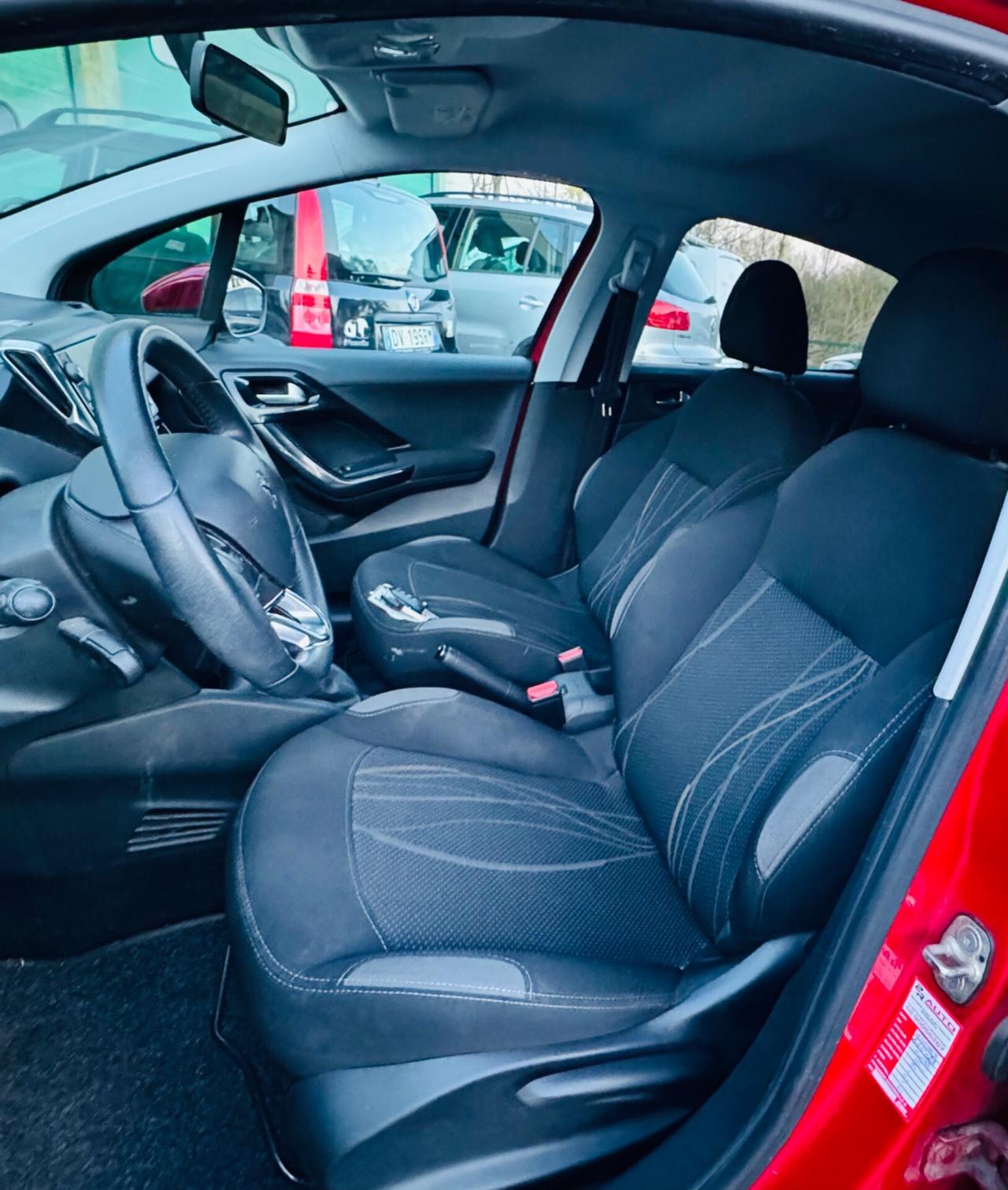 Peugeot 208 PureTech 82 5 porte