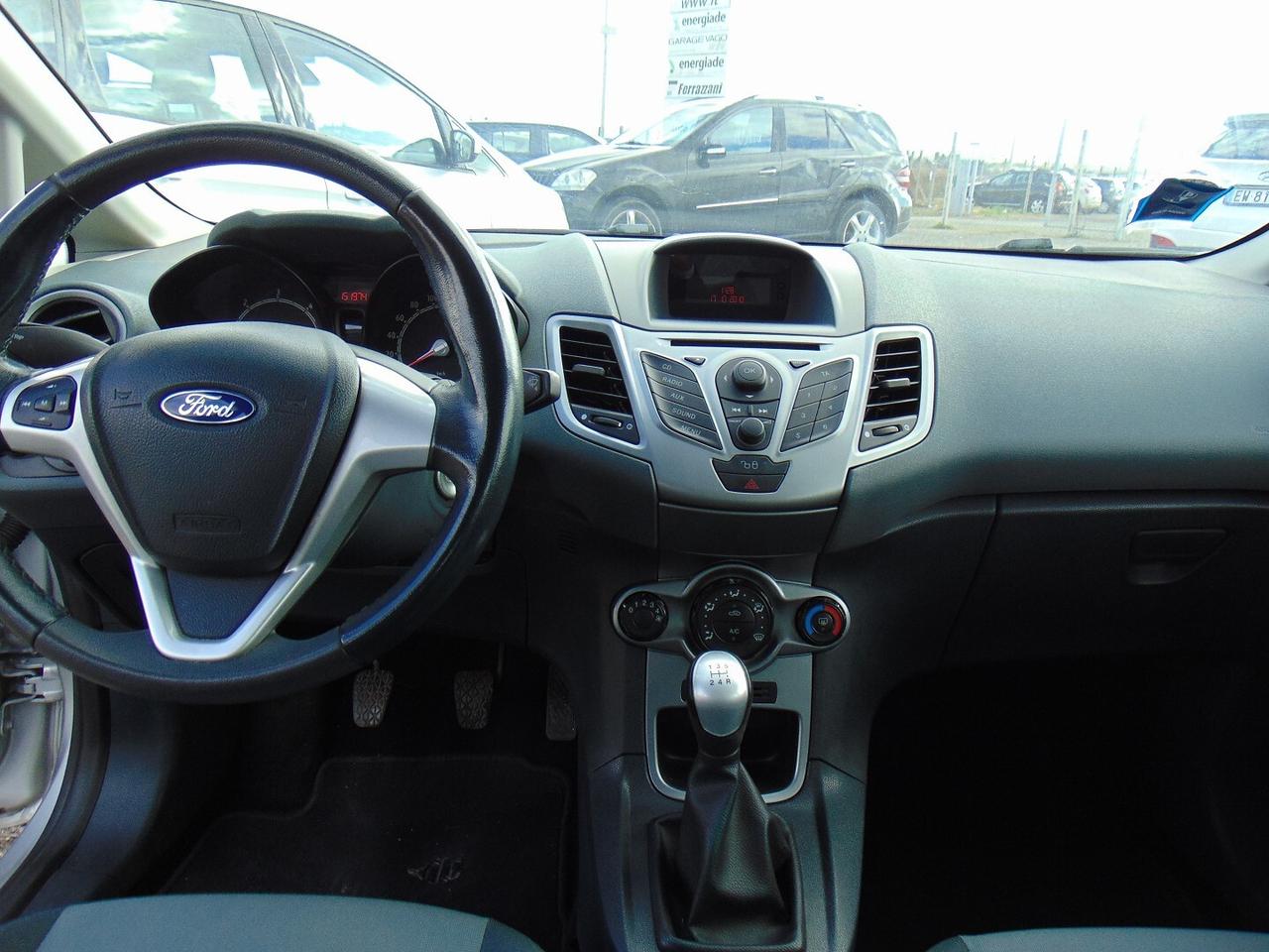 ford fiesta 1.4 disel del 2010