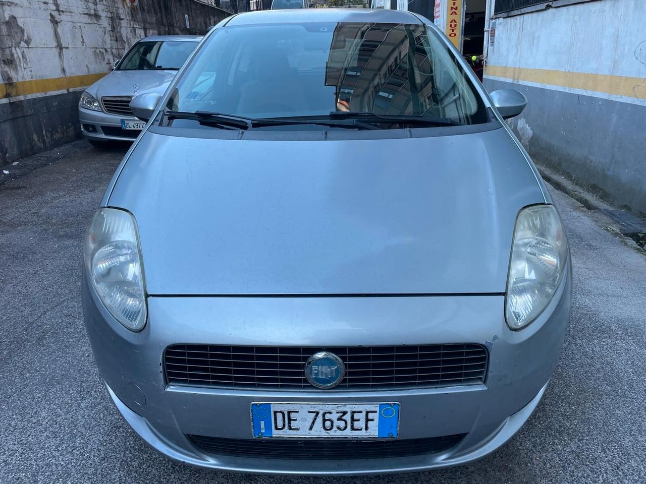 Fiat Grande Punto 1.4 Starjet 16V 3 porte Emotion
