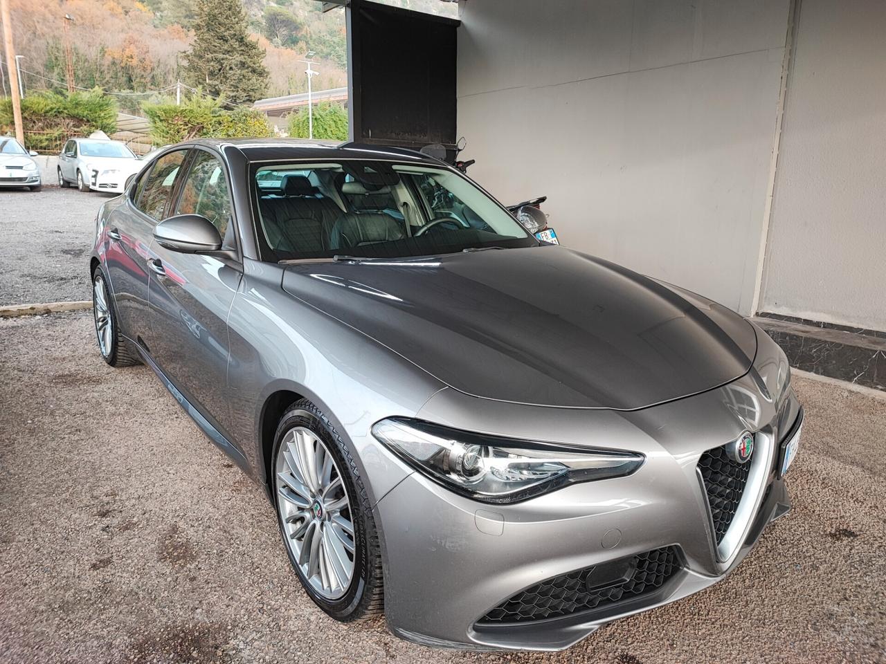 Alfa Romeo Giulia 2.2 Turbodiesel 180 CV AT8 Business Sport Launch Ed.