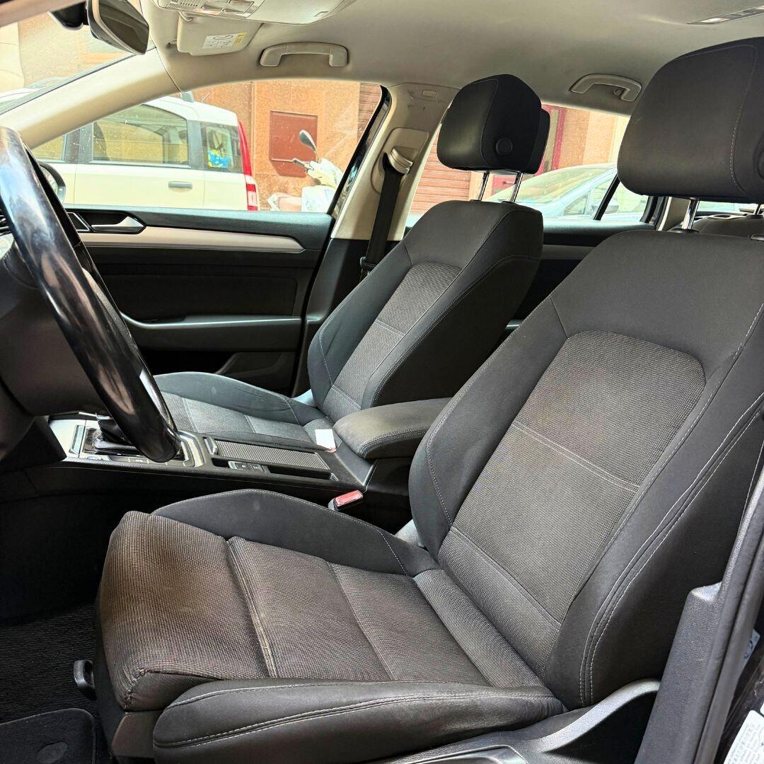 Volkswagen Passat Variant 1.6 TDI SCR DSG Business BMT