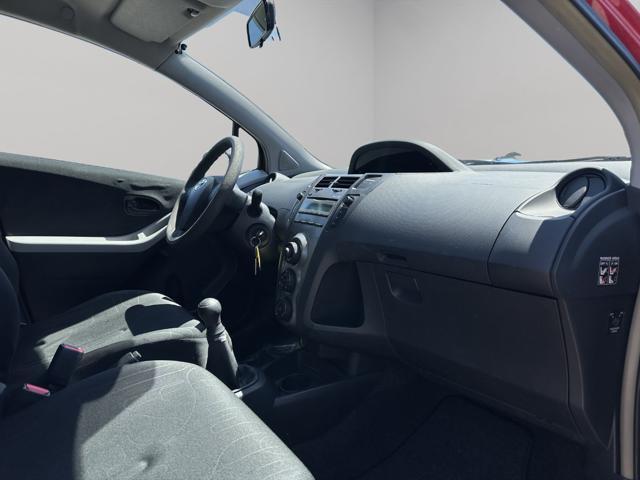 TOYOTA Yaris 1.0 5 porte