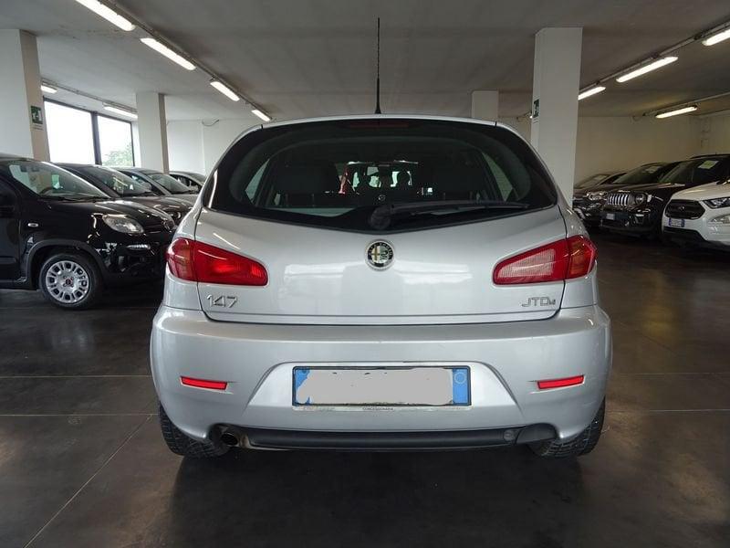 Alfa Romeo 147 147 1.9 JTD M-JET 16V 5 porte Dist.