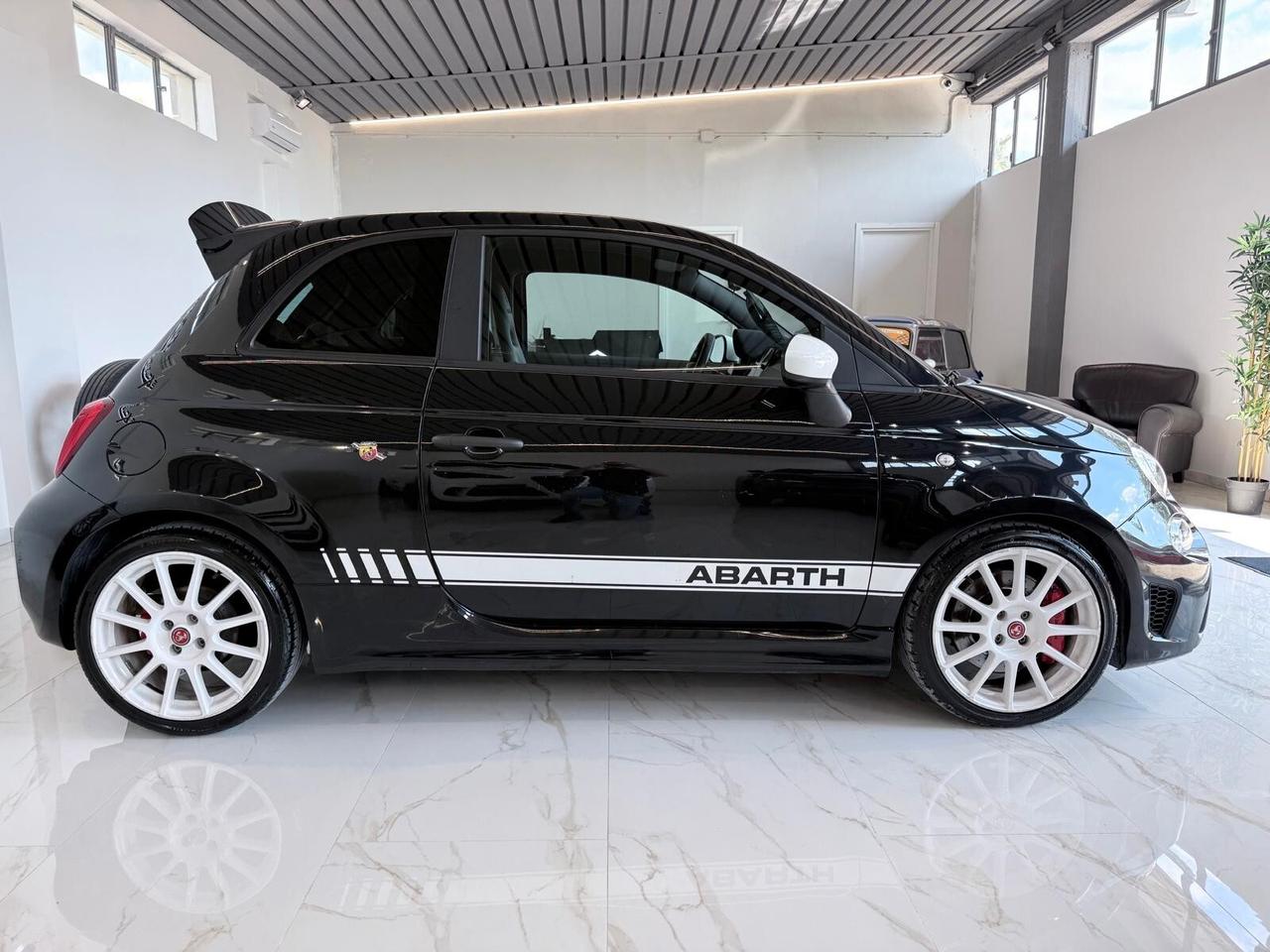 Abarth 695 1.4 t-jet 70th Essesse 180cv auto
